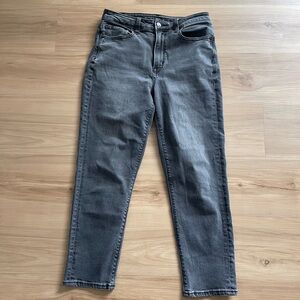 American Eagle Outfitters Mom Jeans